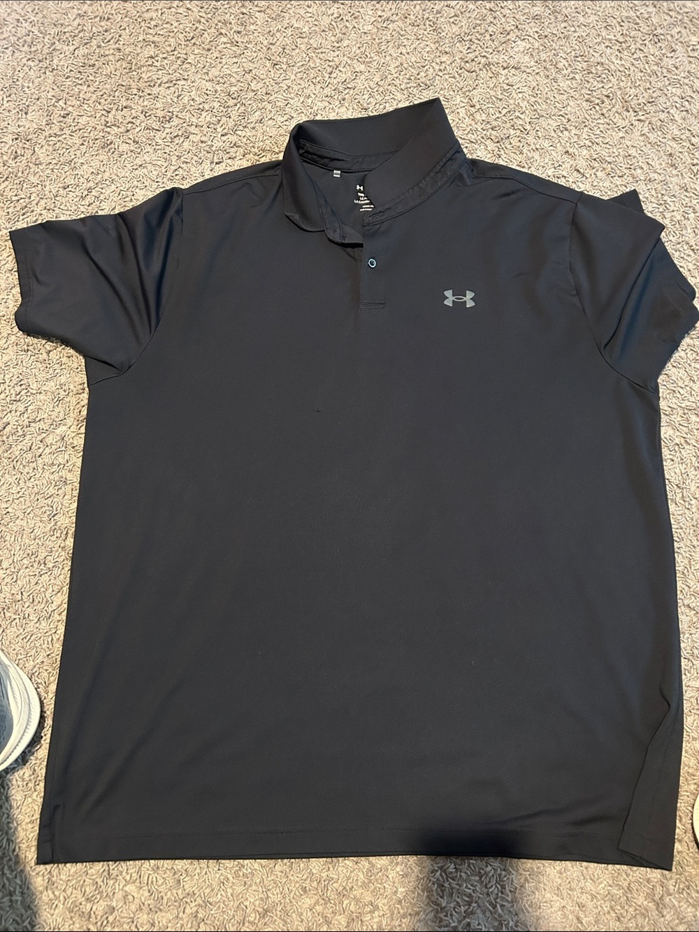 Under Armour Black Menโs Polo with Subtle Logo